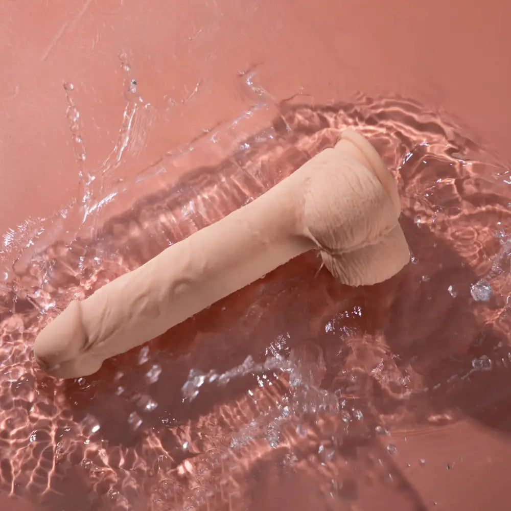 Honey Play Box – Kenzo Big Realistic Thrusting Dildo 9.5’’ (app Controlled) - Save 5% - (app - Vibrator United Kingdom Stoke-on-trent