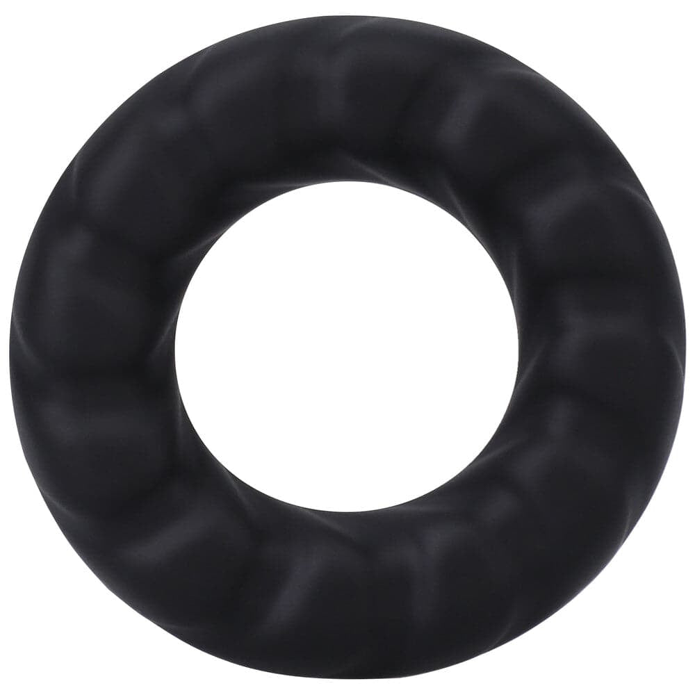 뚱뚱한 타이어 수탉 반지를 바위 단단합니다
